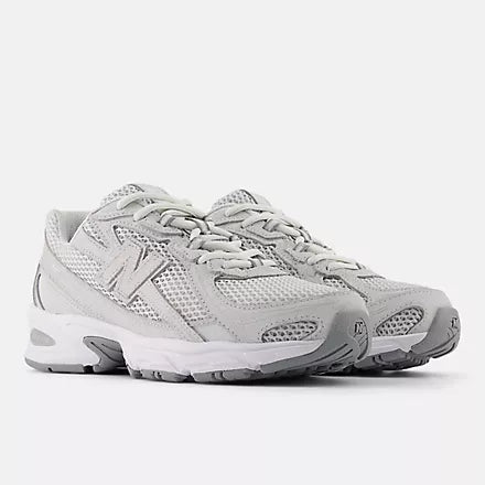 New Balance 740